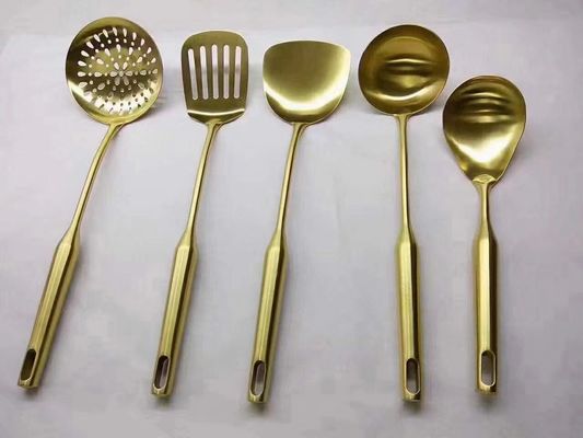 Máquina de Revestimento PVD Titânio para Torneiras de Mobiliário em Aço Inoxidável de Grande Capacidade para Materiais Plásticos Rígidos