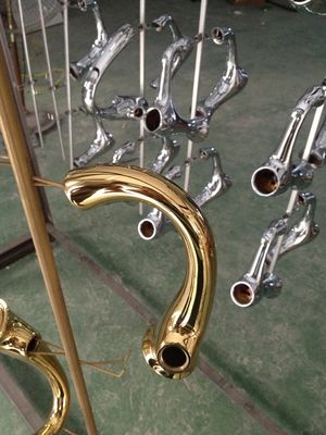 Máquina de Revestimento a Vácuo Multifuncional para Chapa Metálica, Peça Plástica e Revestimento de Produto Cerâmico