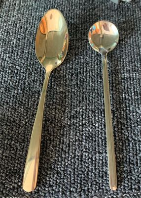 Máquina de revestimento a vácuo PVD para chapas de aço inoxidável Linha de produção de revestimento PVD para móveis