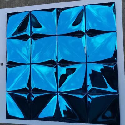 Máquina de revestimento PVD totalmente automática para revestimento de cores decorativas com forte adesão em tijolos de vidro