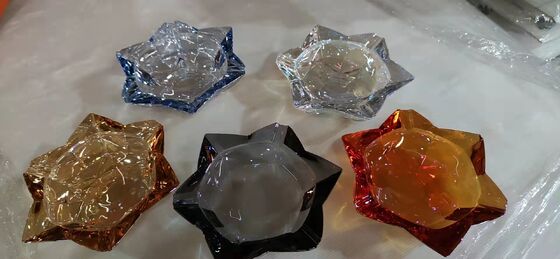 Equipamento de revestimento PVD de decoração acrílica com acabamento semelhante a um espelho e controlo automático completo para aplicações com múltiplos substratos