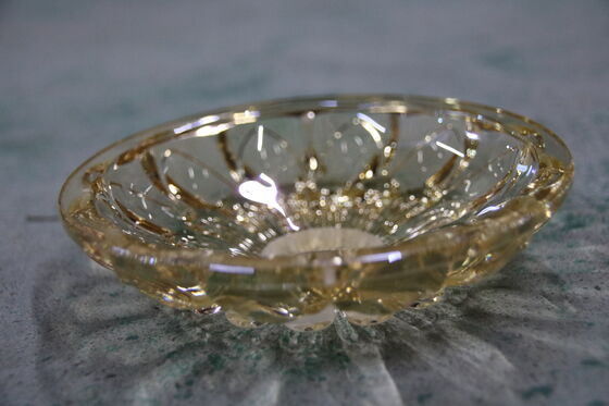 Equipamento de revestimento PVD de decoração acrílica com acabamento semelhante a um espelho e controlo automático completo para aplicações com múltiplos substratos