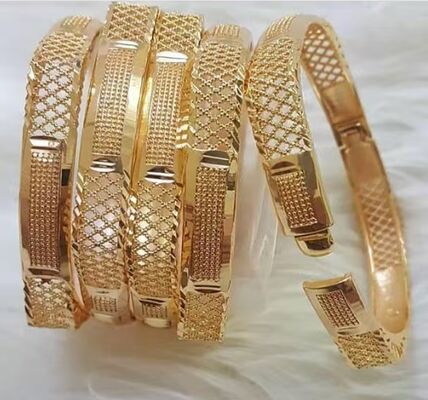 Máquina de Revestimento PVD Resistente a Arranhões com Produção de Alta Eficiência e Sistema de Controle Totalmente Automático para Joias