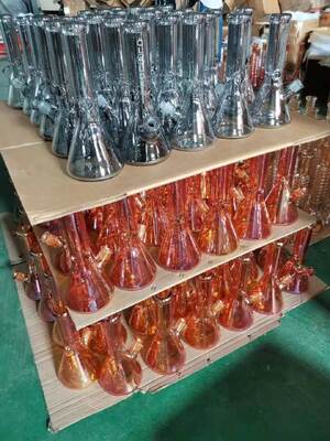 Máquina de revestimento a vácuo de vidro PVD com revestimento de alta transmissão, sistema de produção estável e controle automático completo