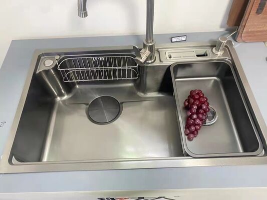 Máquina de Revestimento PVD Resistente a Manchas com Acabamento Metálico Higiênico e Sistema de Controle Totalmente Automático para Acessórios de Cozinha