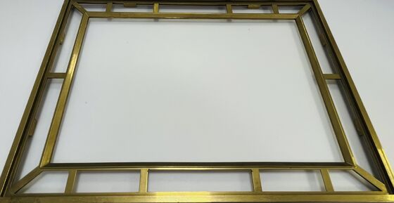 Sistema de revestimento a vácuo a baixa temperatura para componentes de plástico com acabamentos decorativos e revestimento PVD anti-tarnish