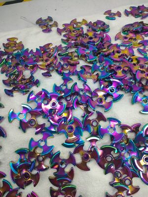 Máquina de revestimento PVD multicolor com controlo automático completo e câmara de aço inoxidável para acessórios de hardware