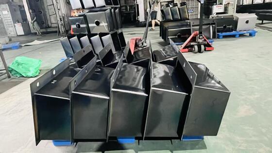 Máquina de revestimento a vácuo PVD de câmara média para lavatório de cozinha de aço inoxidável com revestimento negro fosco e tons decorativos personalizados