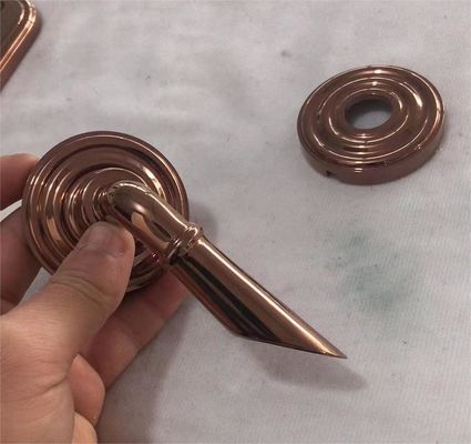 Bom preço. Máquina de revestimento de mini-metalização PVD Máquina de revestimento de evaporação a vácuo PVD pequena on-line